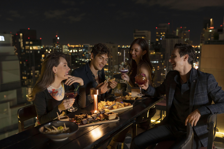 Bangkok: Mojjo Rooftop Lounge &amp; Bar - pakiet z jedzeniem i napojamiMojjo 3 dania z koktajlem Free Flow Mocktail