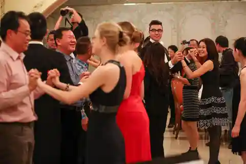 Wien: Klassische Ballvorbereitung und Walzer Workshop