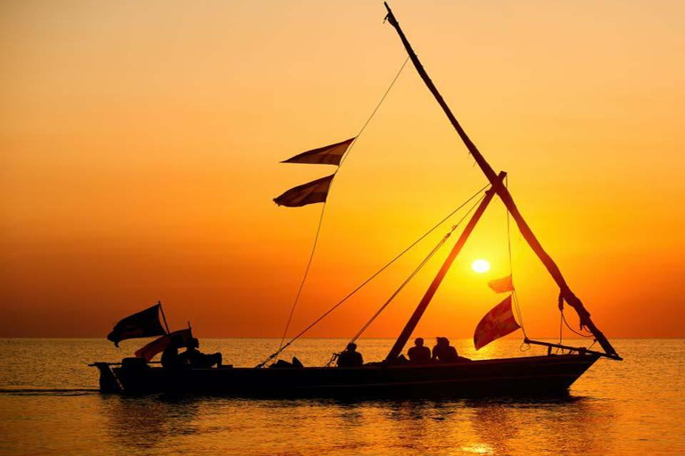 De Nungwi: Cruzeiro guiado de Dhow ao pôr do sol