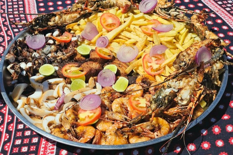 زنجبار: جولة خاصة في ضفة نيانجي الرملية مع غداء من المأكولات البحرية.جولة بدون خدمة النقل من الفندق