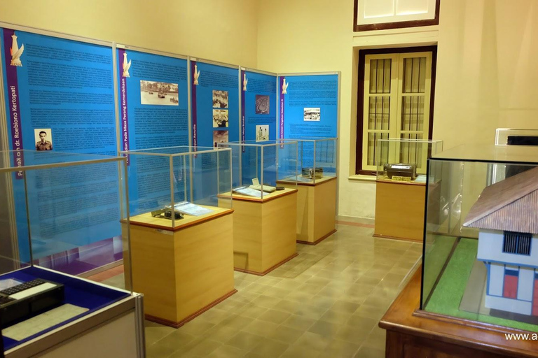 3D2N Entdecke Yogyakarta (Ullen Sentalu Museum, Parangtritis)