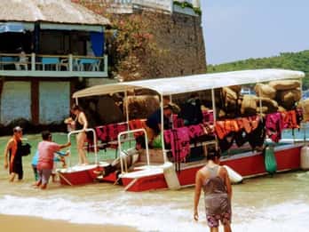 -Acapulco: La Roqueta Island Tour & Scuba Diving Experience
