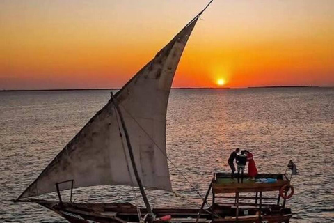 Zanzibar: Blue Lagoon Dhow Cruise and Beach Dinner