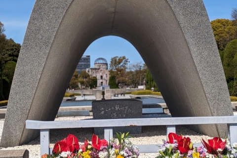 Traverse Hiroshima Peace Park and Atomic Bomb Dome Traverse Hiroshima Peace Memorial and Atomic Bomb Dome