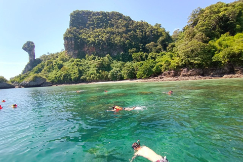 Krabi : tour en bateau des 4 îles pour la plongée en apnéeKrabi : tour en bateau à longue queue pour la plongée en apnée dans les 4 îles