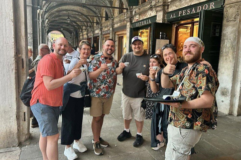 Venice Food Tour: 10 tastings with a 30 Minute Gondola Ride