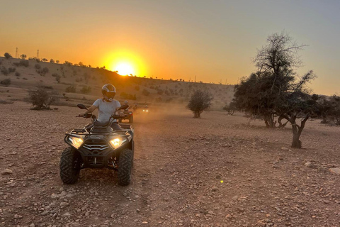 Agadir: Agafay Desierto En Quad Con Cabras En El Árbol