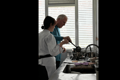 Bogotá: Tour por el mercado de Perseverancia y clase de cocina con lugareños