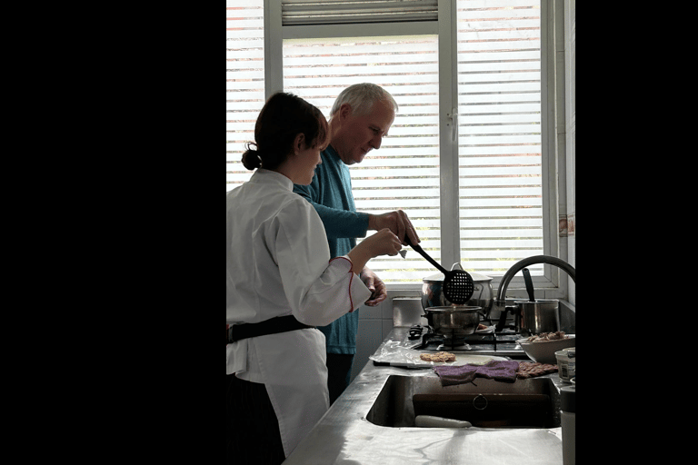 Bogotá: Tour por el mercado de Perseverancia y clase de cocina con lugareños
