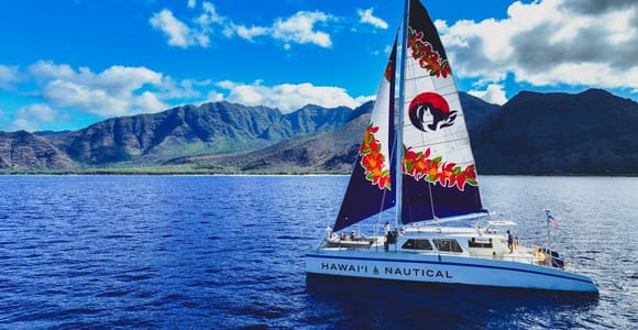 Oahu: Ko Olina Sunset Cruise with Cocktails and Appetizers