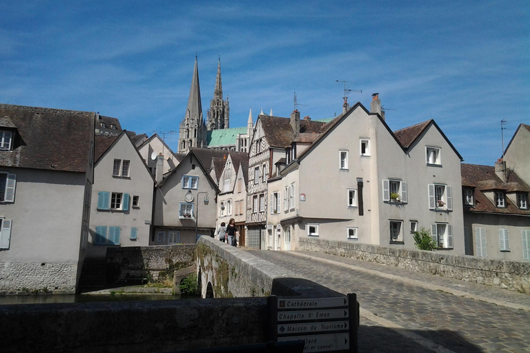 جولة خاصة في مدينة شارتر من باريس