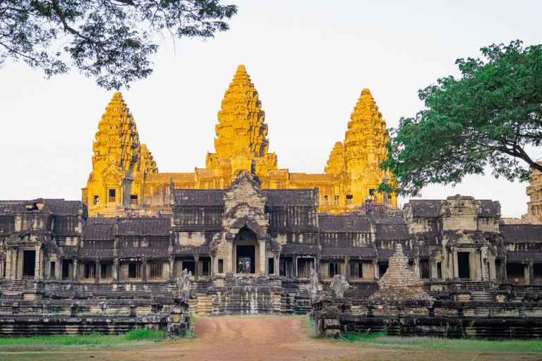 Siem Reap: Angkor Wat Sunrise with Direct SAI Transfer