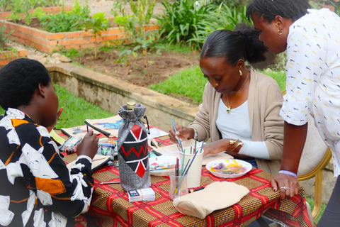 Kigali: Paint Your Own Tote Bag Workshop with Local Artist Medium Canvas Pouch (22 × 16 cm)