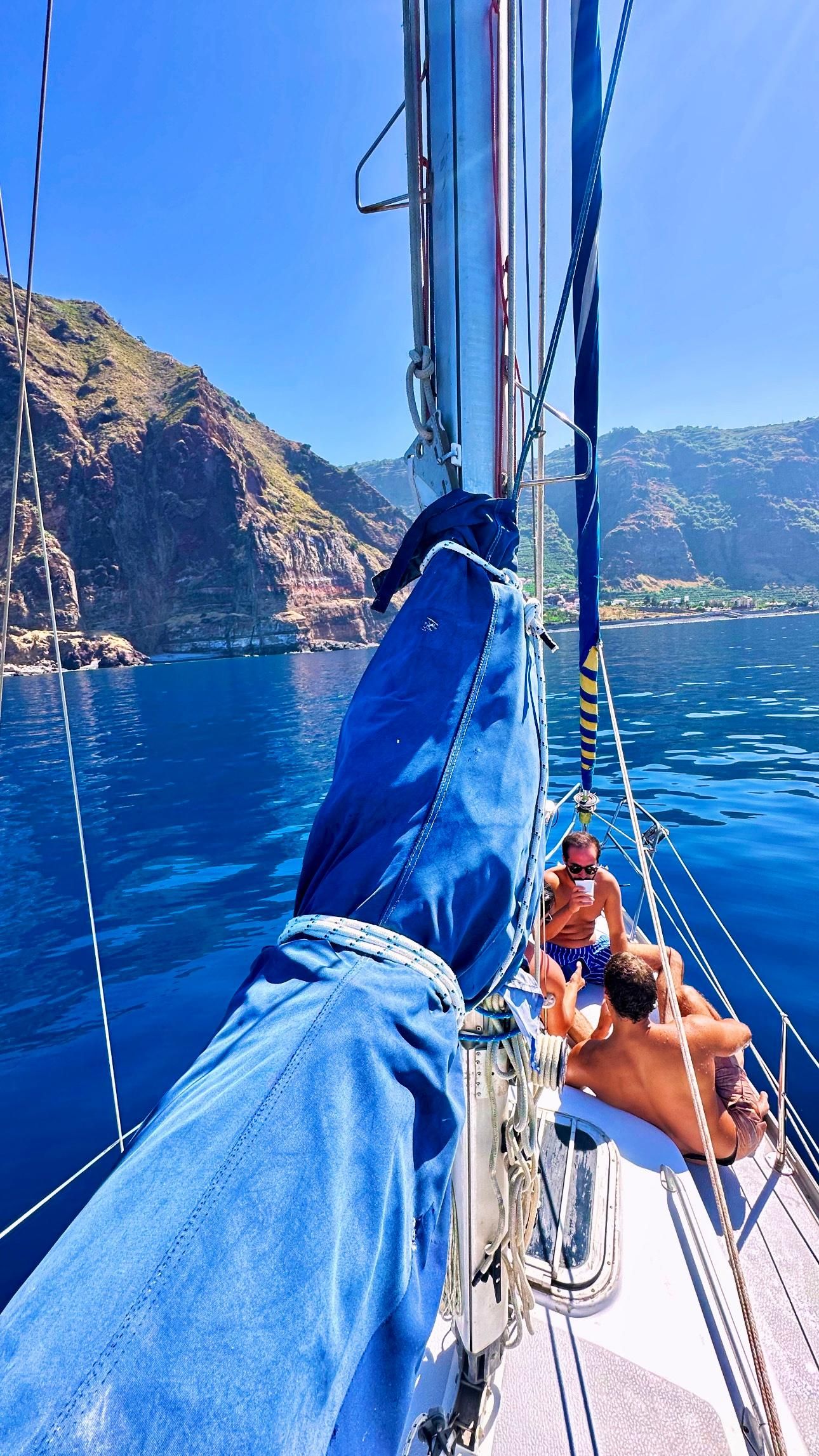 Madeira: Private Segel-Tour entlang der magischen Küste