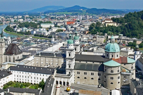 Salzburg: Rodzinne polowanie na padlinożerców (spacer po mieście z przewodnikiem)Salzburg: samodzielny spacer po mieście w ramach rodzinnego polowania na padlinożerców
