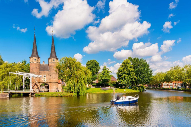 From Amsterdam: Rotterdam, The Hague & Delft Private Tour Day Trip with Chinese-Speaking Driver-Guide