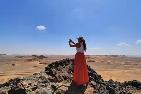 Cairo: Bahariya Oasis and White Desert 3-Day Private Journey
