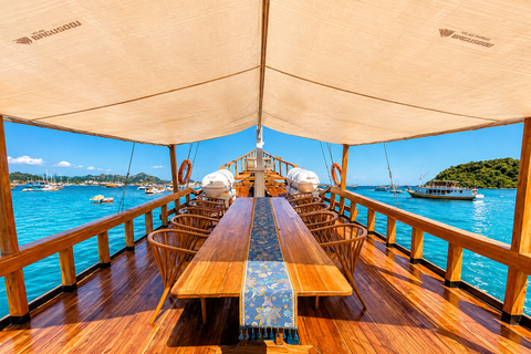 Labuan Bajo: 3-Day Komodo Sailing Ocean View Cabin All Fees Standard Boat | Sharing Room Ocean View | Tiket not Included