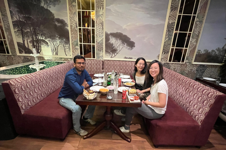 Delhi: Old and New Delhi Private Full or Half-Day Tour Full Day Tour with Guide Only - (Without Car & Driver)