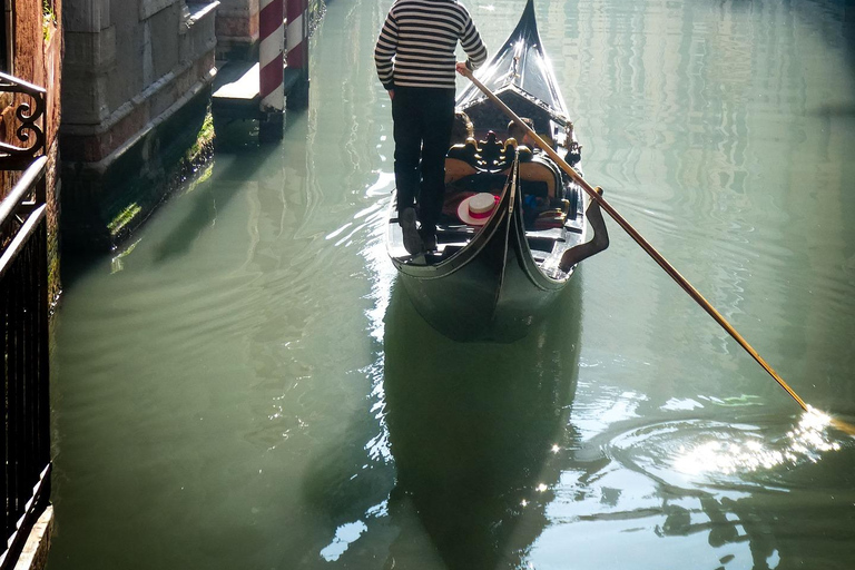 Hidden Venice: Evening walking tour & a Mysterious Place