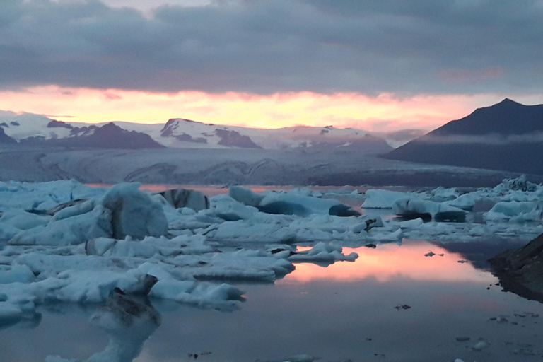 Glacier Lagoon and Diamond Beach Private Tour from Reykjavik