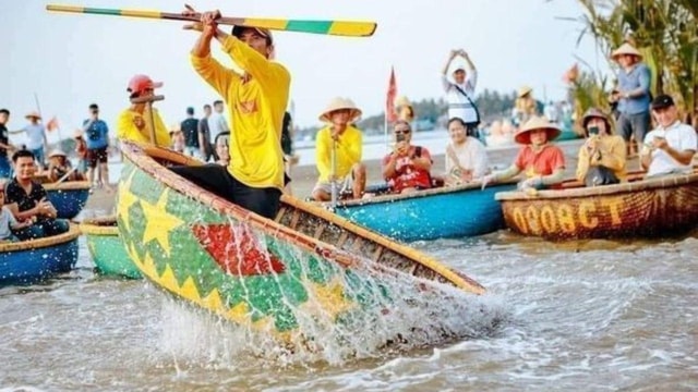 From Da Nang: Hoi An City Tour with Boat Ride & Lantern …