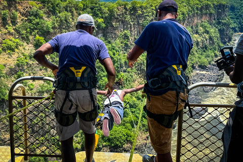 Puenting en el puente de las cataratas Victoria