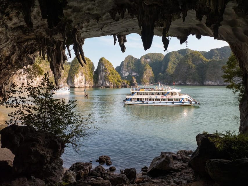 From Hanoi: Halong Bay Deluxe Cruise Day Trip