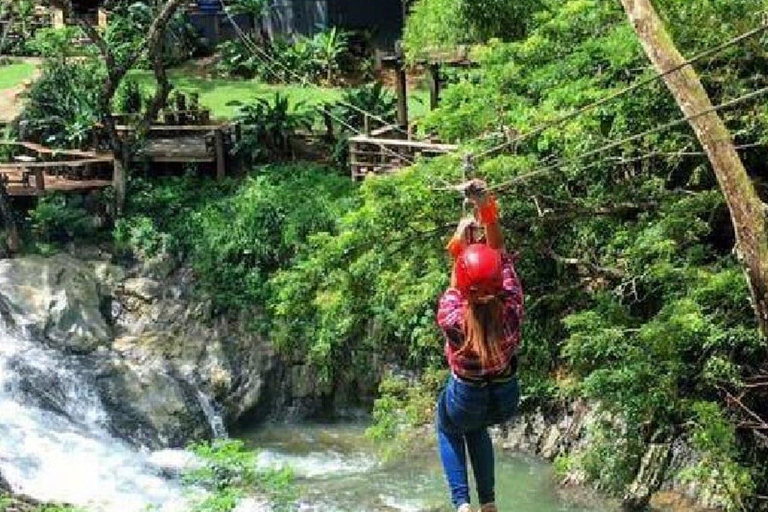 Trekking alle cascate, safari nella giungla, zipline, piscina di fango, tour alle sorgenti termali.Solo quote di ingresso