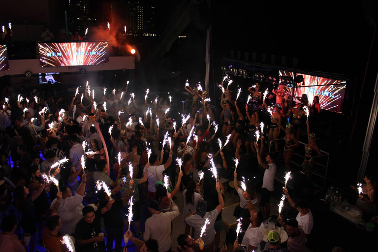 Coco Bongo Beach by Night Coco Bongo Premium