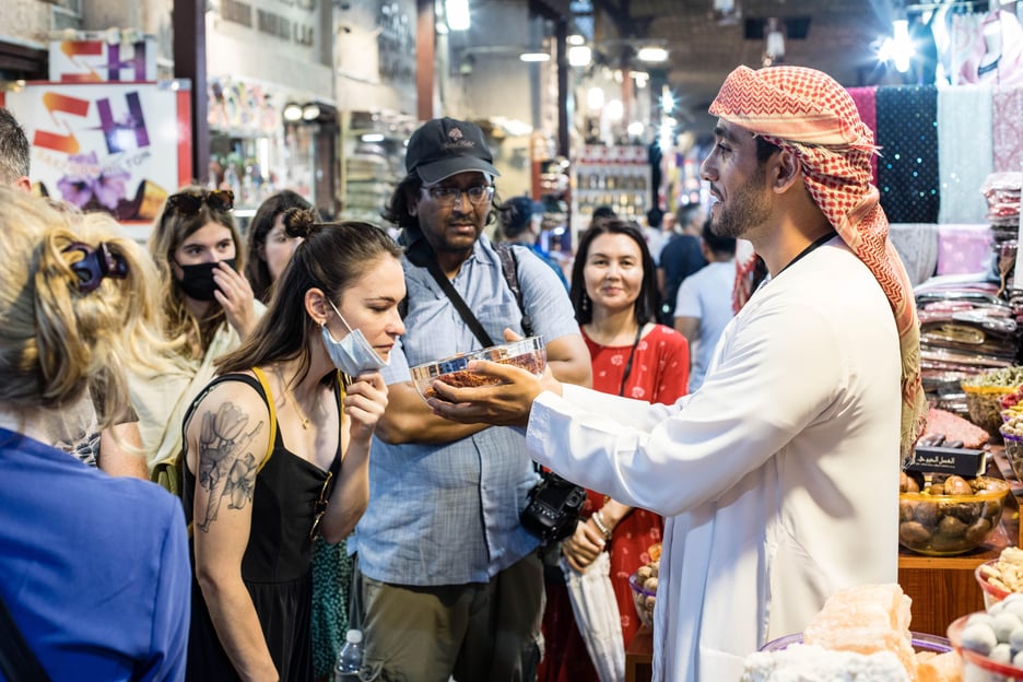 Dubaï : Visite de la vieille ville, de la crique, des musées, des souks et de la cuisine de rue