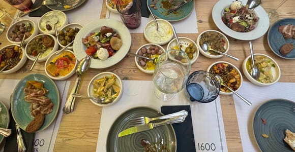 Rethymno: Old Town Walking Tour with Meal