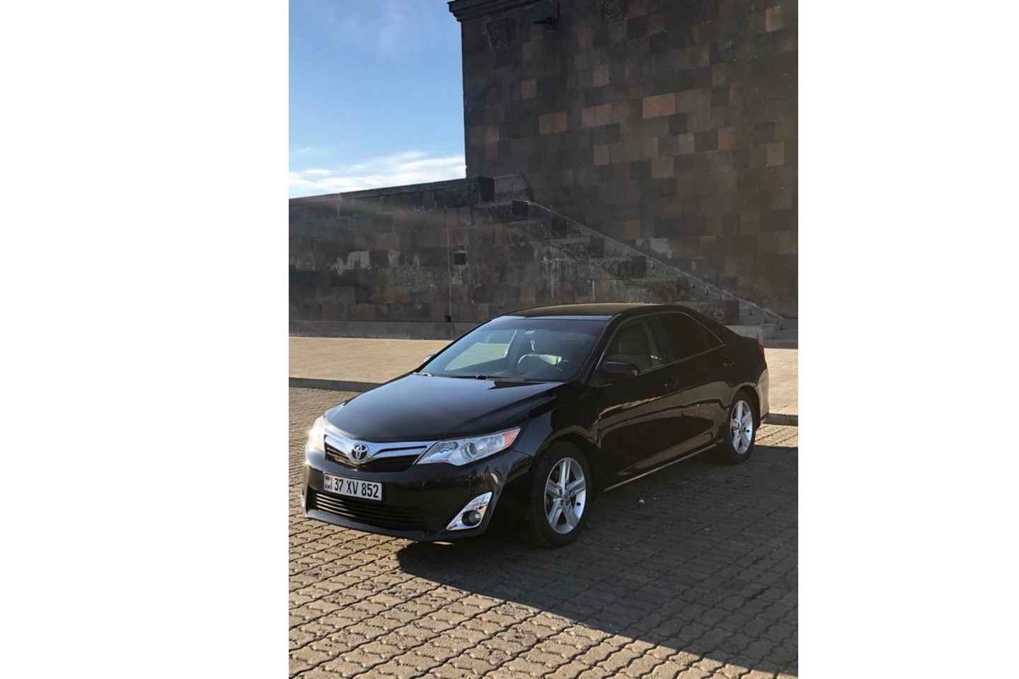 Traslado Privado con Tour: De Ereván a Tiflis o Viceversa