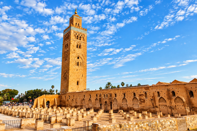 Marrakech: Medina, Palaces, Souks & Evening Carriage Ride Medina Discovery, Evening Carriage & Moroccan Dinner