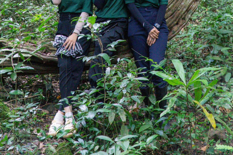 Excursión privada de 2 días al Parque Nacional de Cat Tien con guía femeninaComida y hotel excluidos