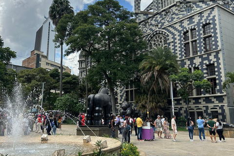Tour urbano di Medellín: colline, storia, quartieri e resilienza