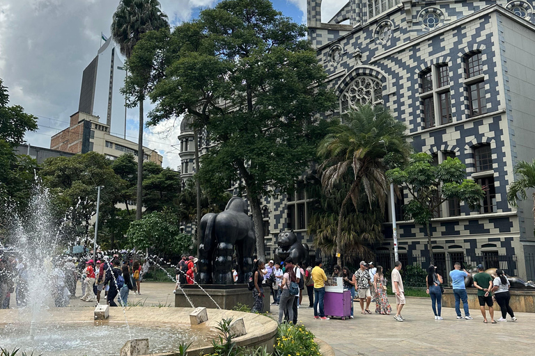 Tour urbano di Medellín: colline, storia, quartieri e resilienza