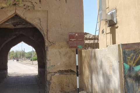 Muscat: Visit Sinaw Market, Izki Village, & Jarnan Cave Tour