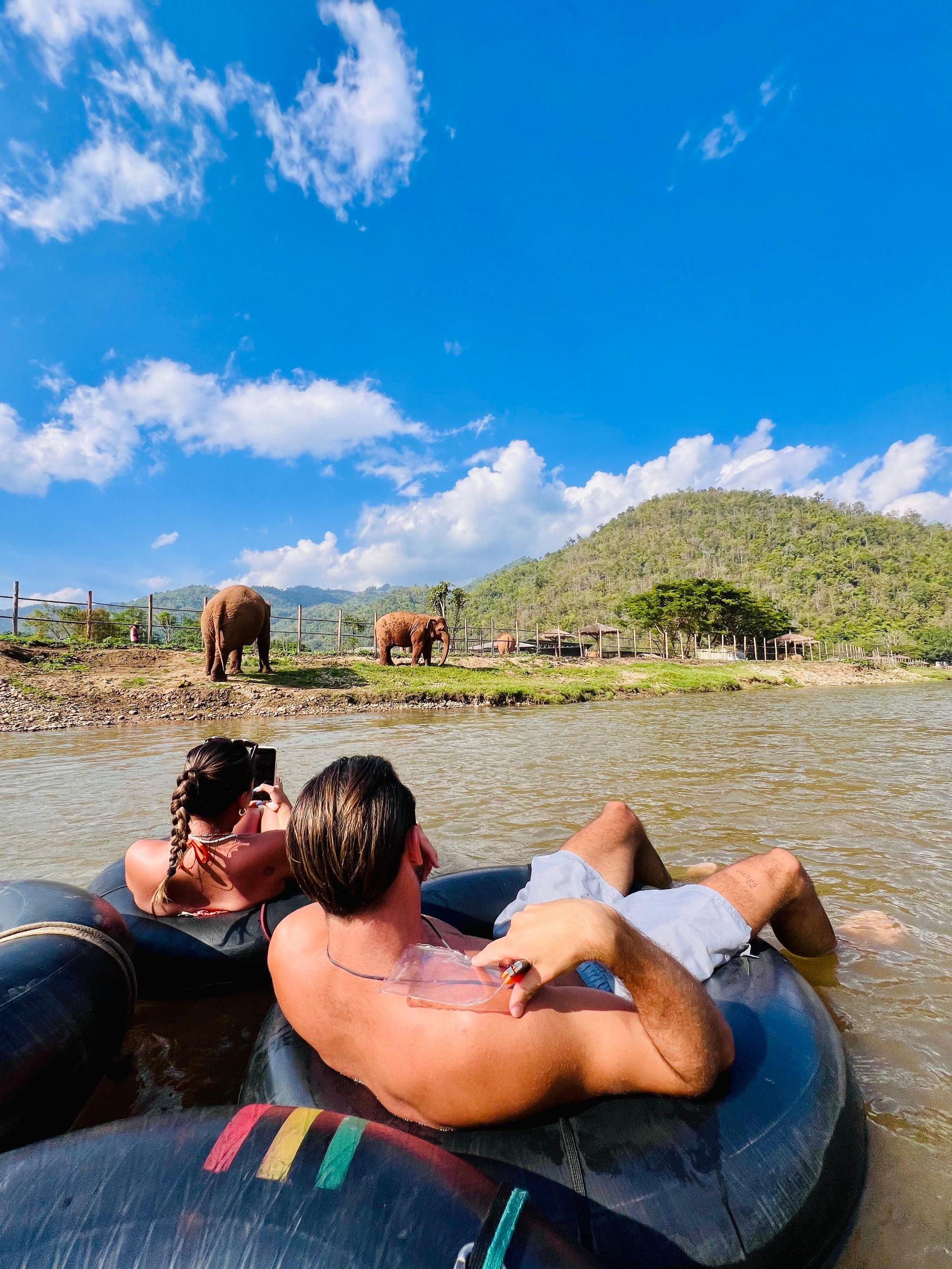 Halbtägiges Abenteuer in Chiang Mai: Tubing & Elefantenbeobachtung
