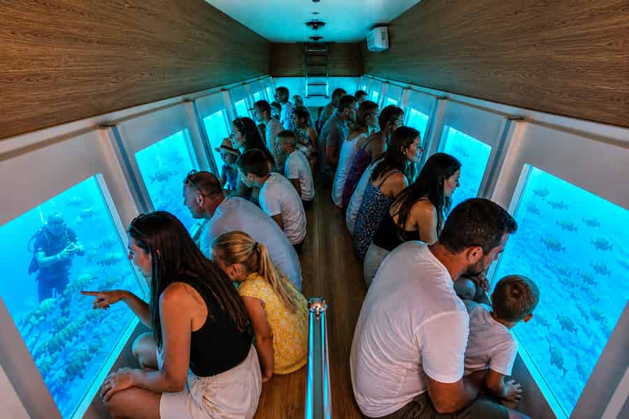 Rhodos: Fahrt im Glasboden-U-Boot, Blick auf die Unterwasserwelt & Show. Foto: GetYourGuide Rhodos: Fahrt im Glasboden-U-Boot, Blick auf die Unterwasserwelt & Show. Foto: GetYourGuide