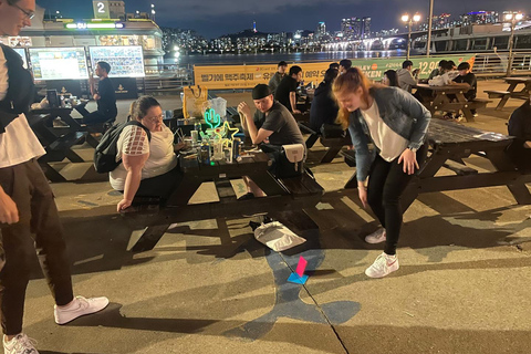 Seoul: Guidad nattkryssning på Hanfloden och picknick i HangangparkenUngdom eller vuxen (14+ år)