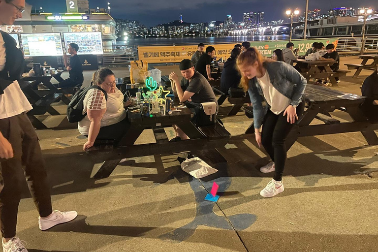 Séoul : Croisière nocturne guidée sur le fleuve Han avec collations et boissonsSéoul : Croisière nocturne guidée sur le fleuve Han et pique-nique dans le parc Hangang