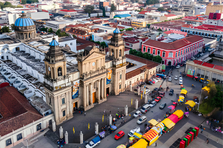 Antigua Guatemala: One way private transfer to GuatemalaCity Antigua to Guatemala City (Ends in La Aurora Airport)