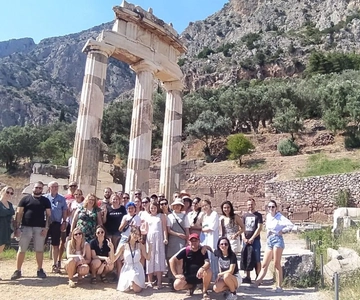 From Athens: Delphi Day Trip with Multilingual Audioguide