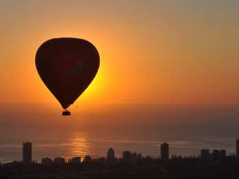 Gold Coast : Vol en montgolfière d'une heure au lever du soleil australien