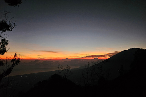 Bali: Mount Abang Guided Hike with Hotel Pickup
