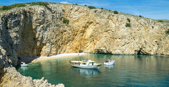 Inselbootsfahrt nach Plavnik mit goldenem Strand und Erkundung der Blauen Grotte