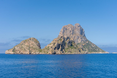 San Antonio: Boat Tour to Es Vedrá with Drinks and Snacks San Antonio: Boat tour to Es Vedrá with drinks and snacks