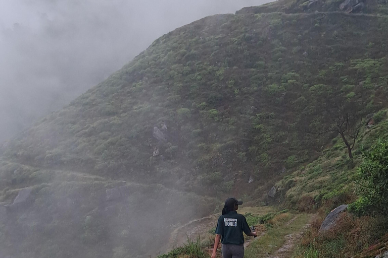 Belihuloya: 3-Night Hiking Tour with Kayaking & Transfers