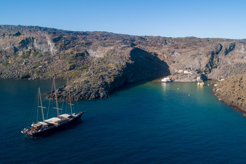 Santorini: Volcano, Hot Springs and Thirasia Cruise